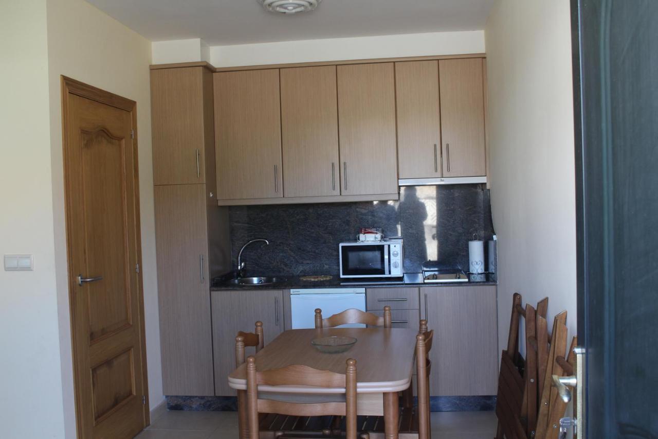 Apartamentos Outeiro بوبرا دو كارامينيال المظهر الخارجي الصورة