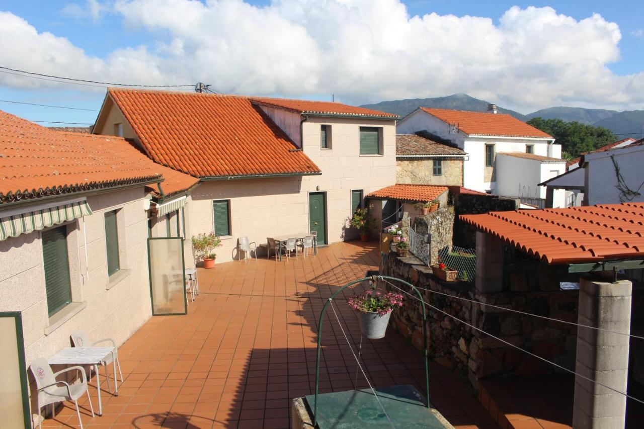 Apartamentos Outeiro بوبرا دو كارامينيال المظهر الخارجي الصورة