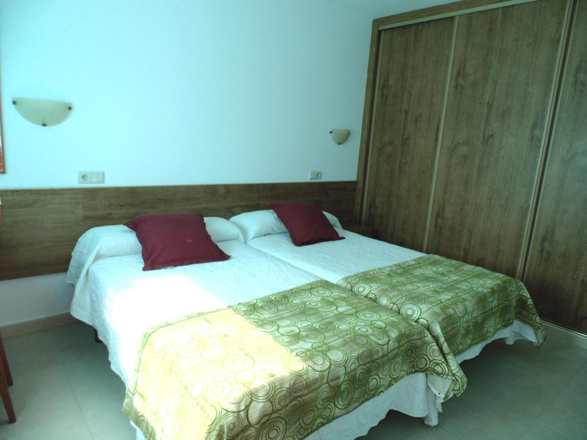 Apartamentos Outeiro بوبرا دو كارامينيال المظهر الخارجي الصورة